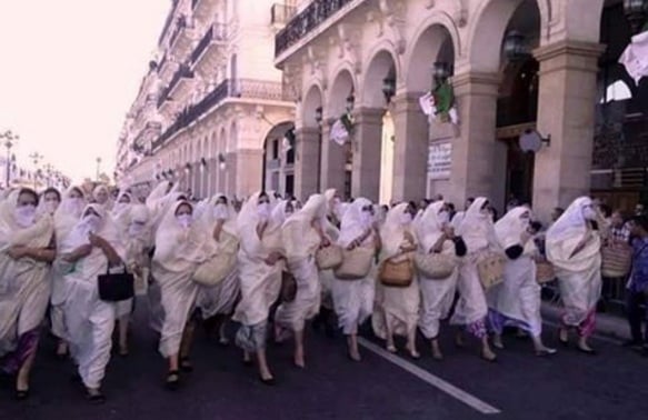 اضغط على الصورة لرؤيتها بالحجم الطبيعي
