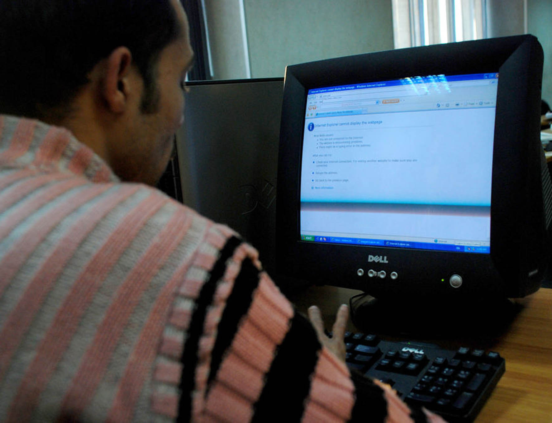 دراسة : المغربي يمضي أكثر من 4 ساعات يوميا على شبكة الانترنت