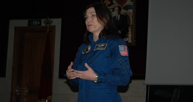 رائدة الفضاء الأمريكية  ماري إيلين ويبير  تحاضر بمراكش حول مسارها المهني ومهماتها الفضائية داخل وكالة (ناسا)