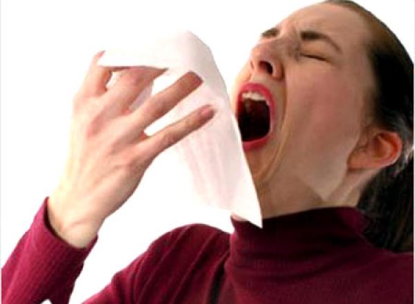 ما الفرق بين نزلات البرد والانفلونزا ؟