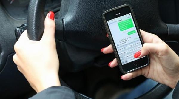 نصائح لاستعمال الهاتف الذكي بأمان أثناء القيادة