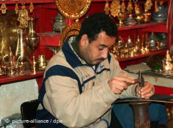 المغرب يراهن على القروض الصغرى لتوفير فرص الشغل