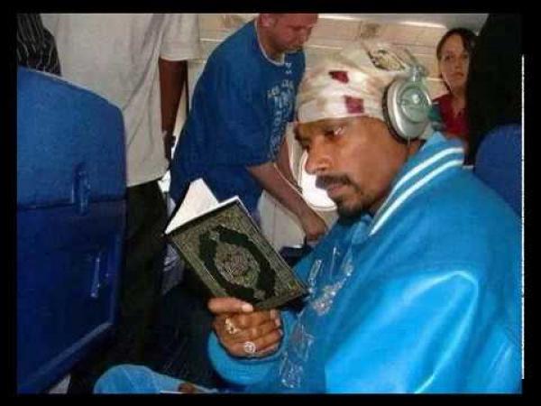 النجم العالمي "سنوب دوج" يعلن رسميا اعتناقه الإسلام