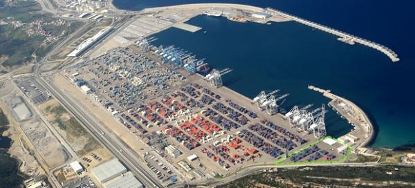 قناة تلفزية إيطالية: ميناء طنجة الأكبر في العالم