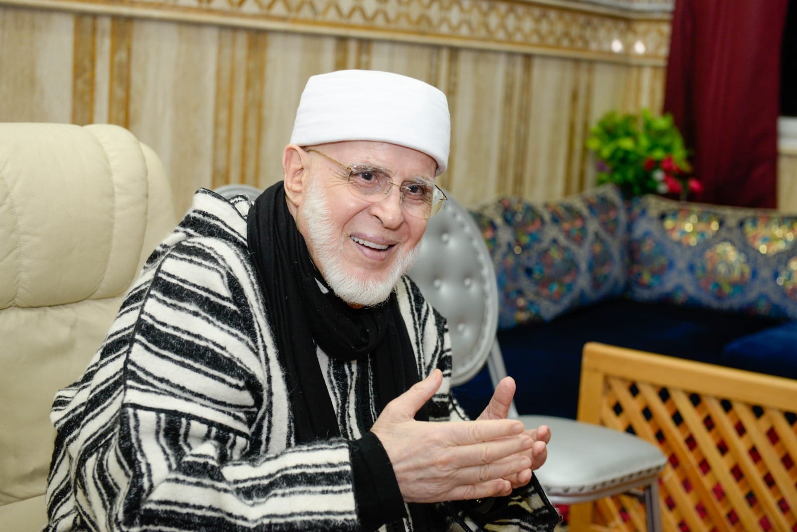 الشيخ القادري بودشيش يُنقل إلى المستشفى العسكري بالرباط بتعليمات ملكية 4 %D8%AC%D9%85%D8%A7%D9%84%20%D8%A7%D9%84%D8%AF%D9%8A%D9%86%20%D8%A7%D9%84%D9%82%D8%A7%D8%AF%D8%B1%D9%8A%20%D8%A8%D9%88%D8%AF%D8%B4%D9%8A%D8%B4 1743968644