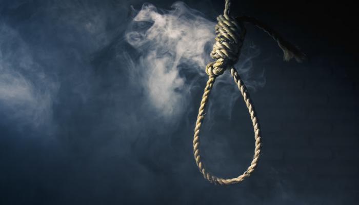 الناظور.. العثور على جثة أستاذ رياضيات "مشنوقًا" فوق سطح منزله 4 nti7ar 1745312256
