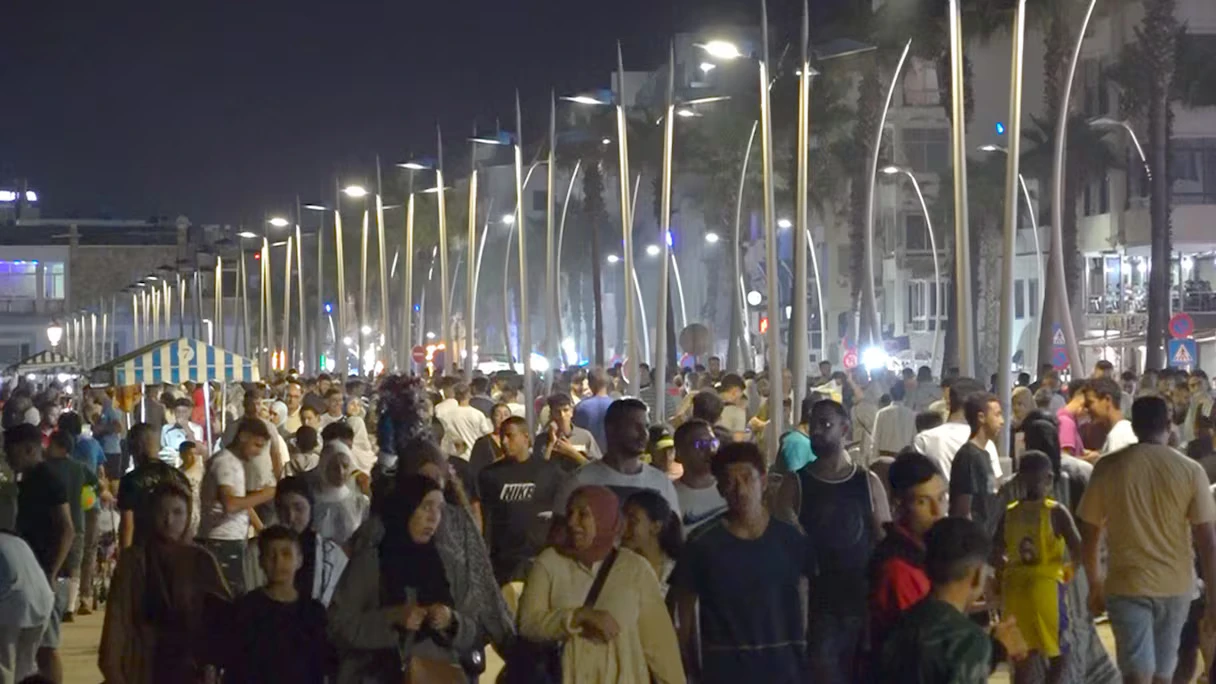 السياحة "الشعبية" بشمال المملكة.. هل أصبحت العائلات والساكنة المحلية تدفع ثمن العشوائية والفوضى؟