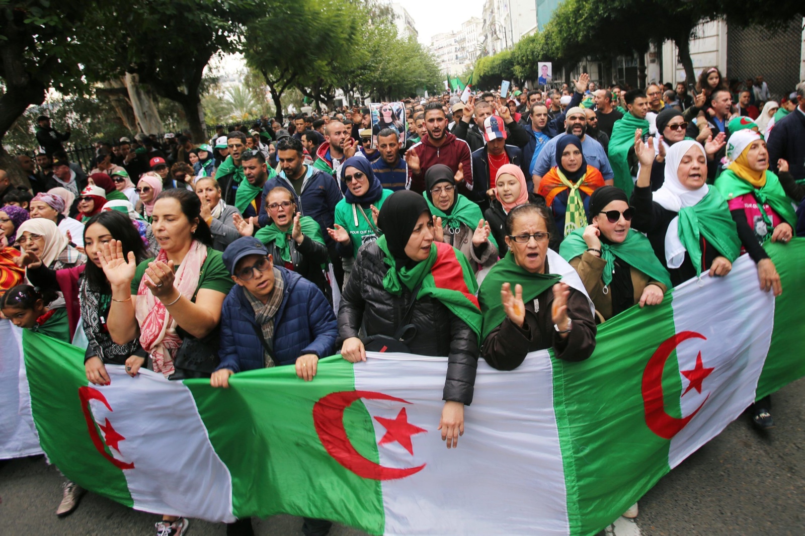 بعد سنوات من الكذب والتضليل.. هل يتسبب "كان المغرب" في عودة الحراك الشعبي إلى شوارع الجزائر؟ 4 PHOTO 2026 01 06 09 55 34 1767689935