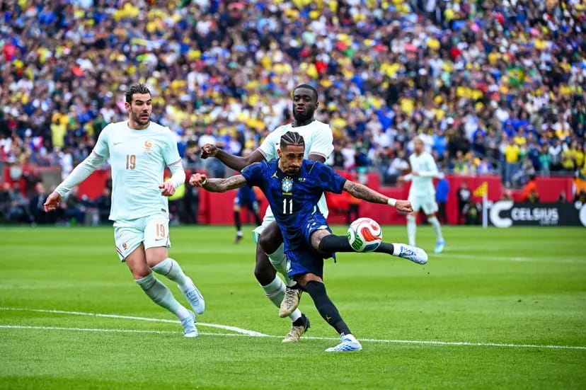 هل هكذا سنشاهد مباريات كأس العالم؟.. "فضيحة" إخراجية في مباراة فرنسا والبرازيل بأمريكا تثير استغراب الجماهير! 4 e34a0305 6993 4ad4 aa12 43535e5add8a 1774559664