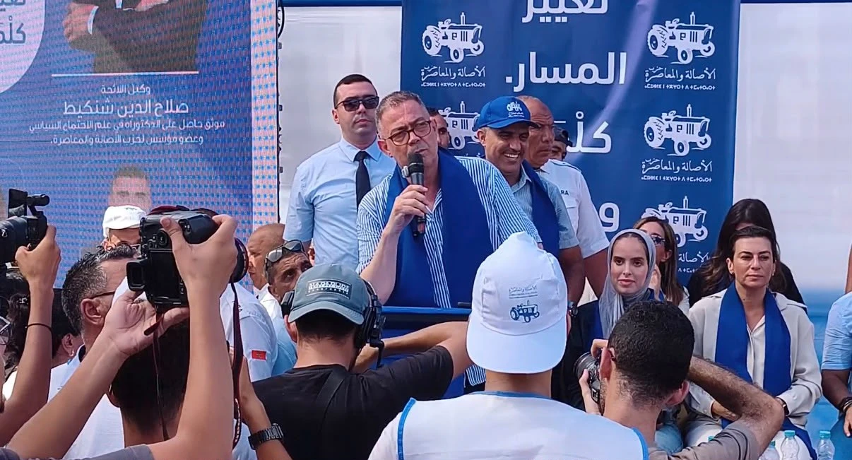 من الدار البيضاء.. لقجع: إلى بغيتو ننفذو البرنامج ديالنا، خاصكم تصوتو على الأصالة والمعاصرة