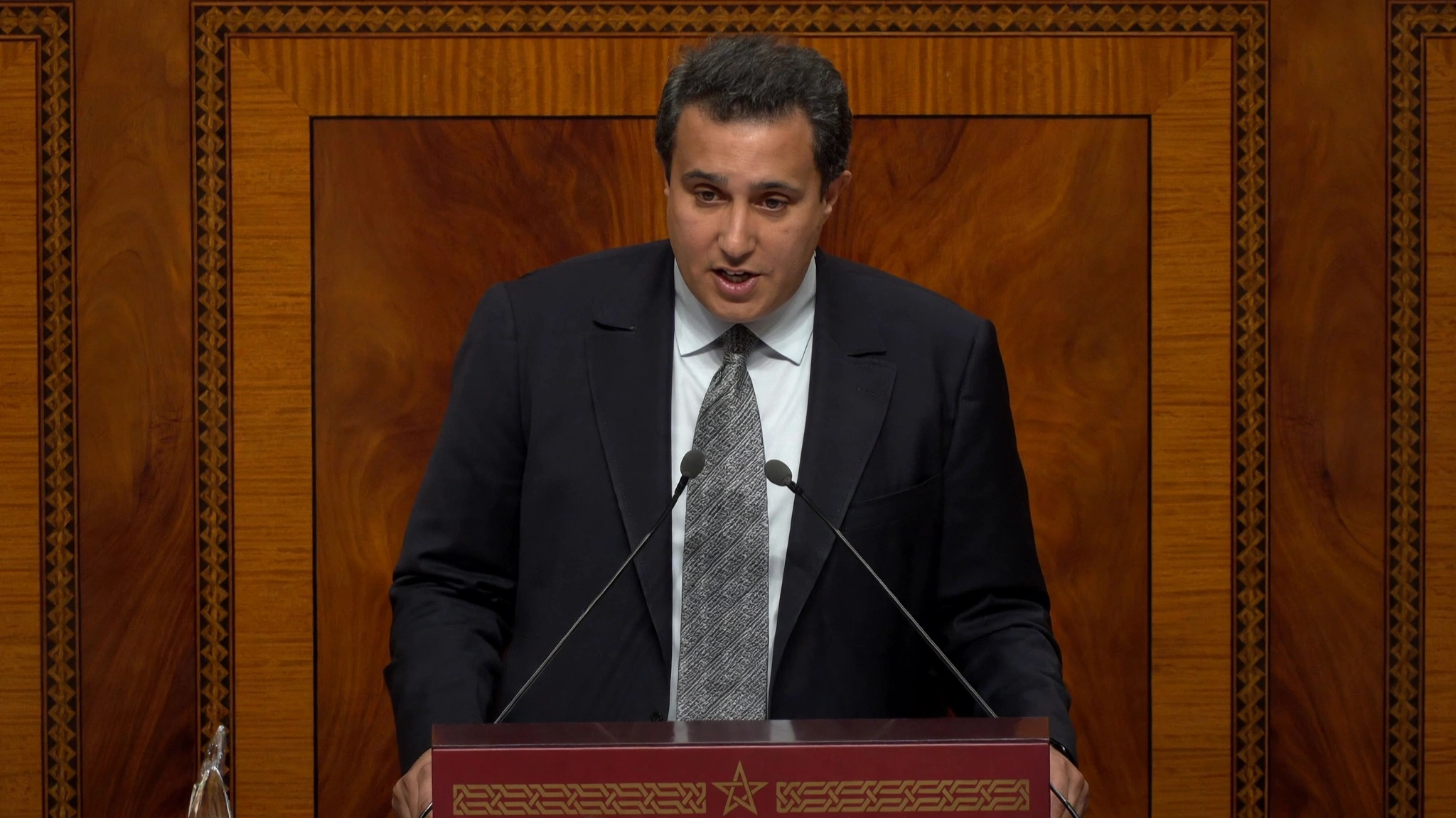 الأحرار يجلد الحكومة من داخل البرلمان: تراجعتم عن وعودكم وتمارسون التدليس الأحرار يجلد الحكومة من داخل البرلمان: تراجعتم عن وعودكم وتمارسون التدليس