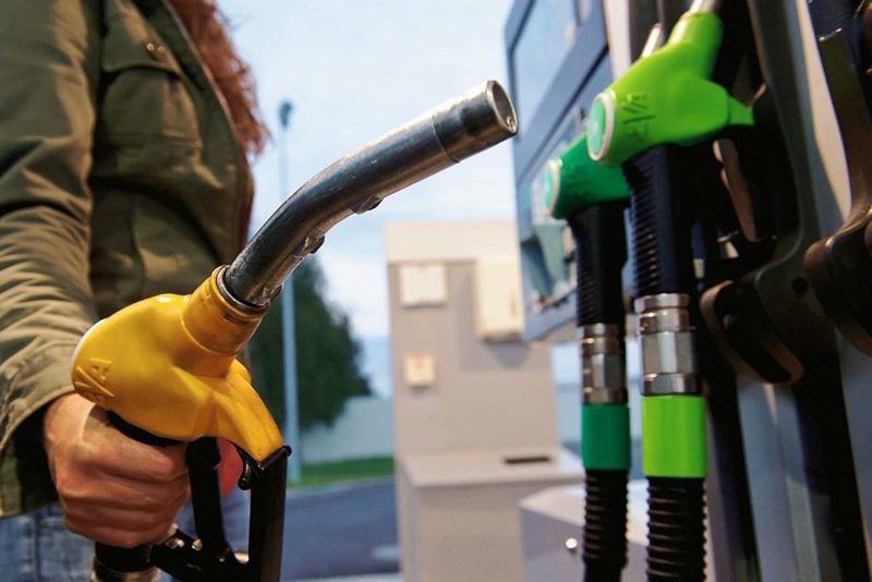أسعار المحروقات: ارتفاعات في الأفق وغضب في أوساط المهنيين والمستهلكين