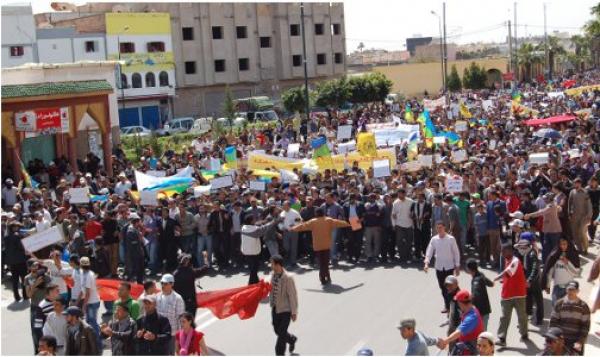  مسيرة لـ 5 ساعات لمساندة مطالب حركة 20 فبراير بأكادير 