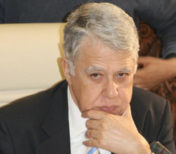 الفاسي يلتقي المركزيات النقابية الخمس الأكثر تمثيلية الاثنين المقبل