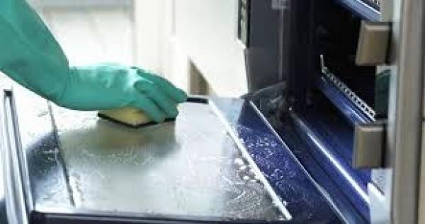 أفضل طريقة لتنظيف فرن البوتاجاز