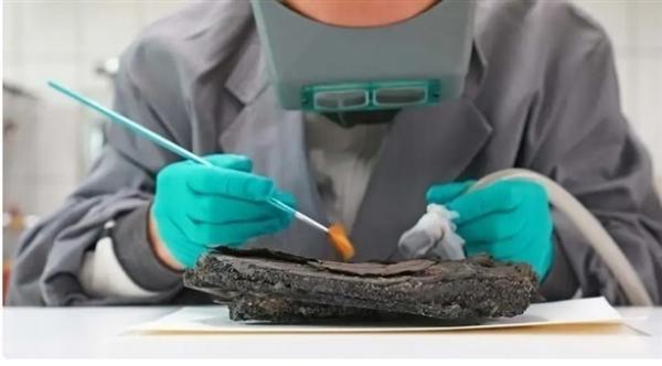 اكتشاف كعكة عمرها 79 عاماً في ألمانيا يثير حيرة العلماء