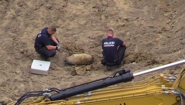 إجلاء حوالي 7800 من سكان برلين بعد العثور على قنبلة من الحرب العالمية الثانية