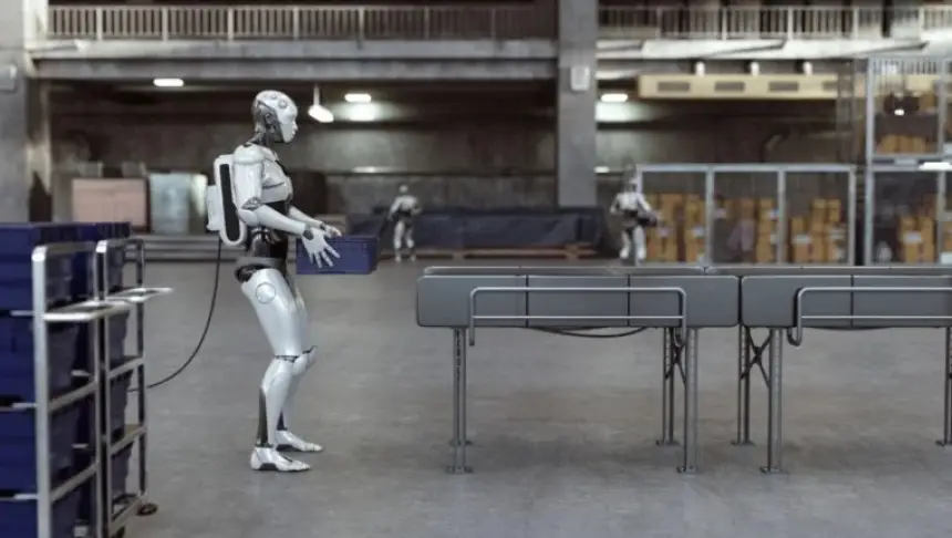 الصين تطلق مدارس لتدريب الروبوتات البشرية تمهيدا لإدماجها في المصانع والخدمات