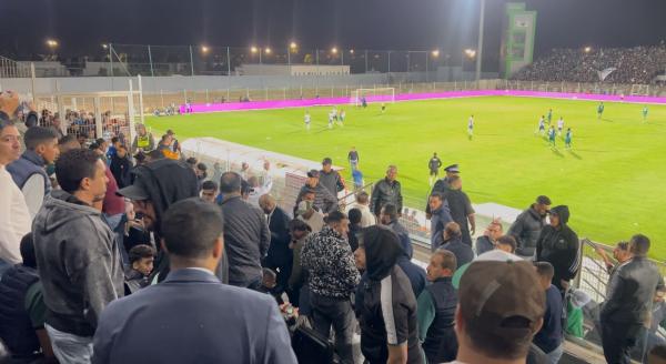 هكذا عبرت جماهير الرجاء عن غضبها بعد الخسارة أمام السوالم