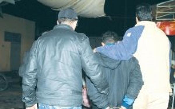 أكادير: اعتقال مصالح الأمن لمبحوث عنه خطيرتعددت سرقاته وتربصاته ضد نساء منطقة تيكيوين‏