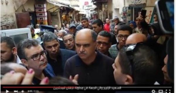 احتجاجات سكان فاس على الانفلات الأمني .. وتدخل والي الجهة للحوار معهم