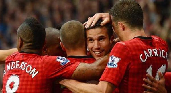 فان بيرسي يحسم &quot;ديربي&quot; مانشستر بالضربة القاضية