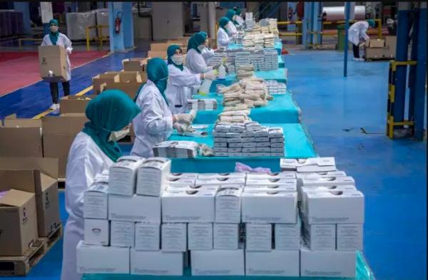 بعد تحقيق الاكتفاء الذاتي.. المغرب يصدر أكثر من 18 مليون كمامة واقية إلى 11 دولة