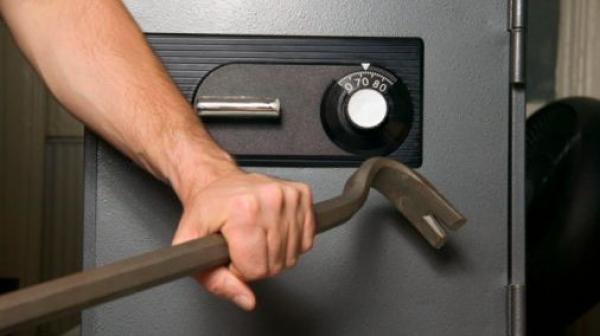 أمن الدارالبيضاء يفك لغز سرقة 200 ألف درهم من وكالة لتحويل الأموال