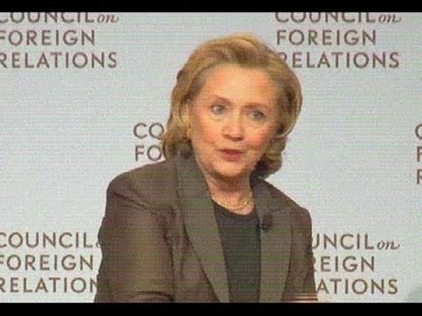 هيلارى كلينتون: المظاهرات التى اطاحت بحكم الاخوان فى مصر كانت من تدبير الجيش
