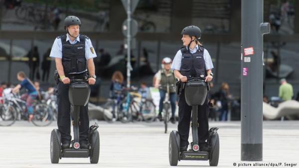 محكمة ألمانية: شرط الطول لدخول سلك الشرطة غير قانوني!