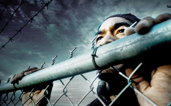 هفوة أمنية تؤدي إلى فرار 11 معتقلا من السجن بسلا