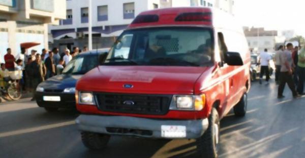 عاجل... "شرملة" شاب بالسيوف أمام مخفر الشرطة ونقله للمستشفى بين الحياة والموت