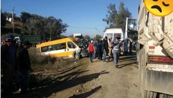 انقلاب سيارة نقل مدرسي يخلف أزيد من 16 مصاباً نواحي تاونات