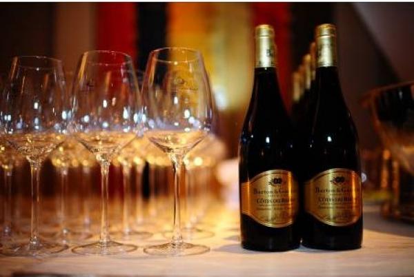 رسميا .. دولة عربية تمنع المشروبات الكحولية