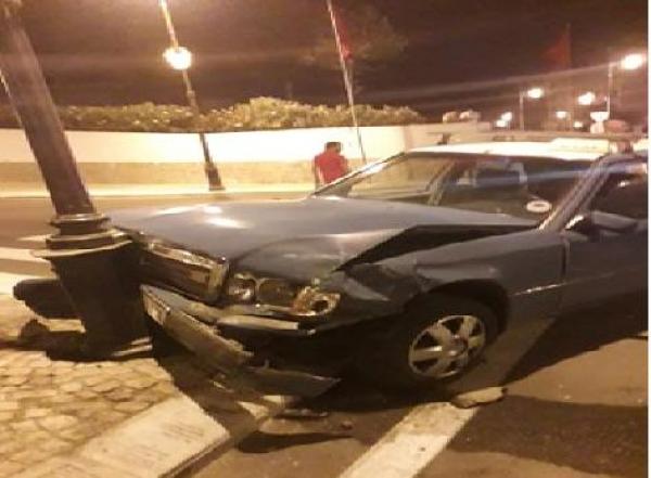 "السرعة" تتسبب في حادثة سير بتطوان (صور)