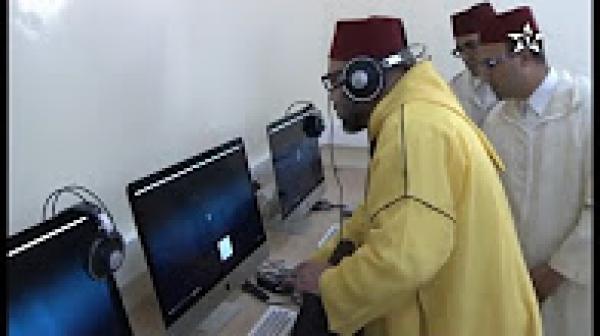 الملك يدشن بمراكش المركب الإداري والثقافي محمد السادس
