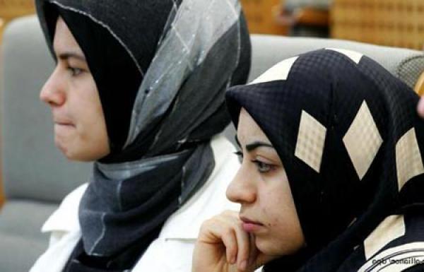 ثانوية ديكارت بالرباط تمنع طالبة من اجتياز الامتحان بسبب ارتدائها الحجاب