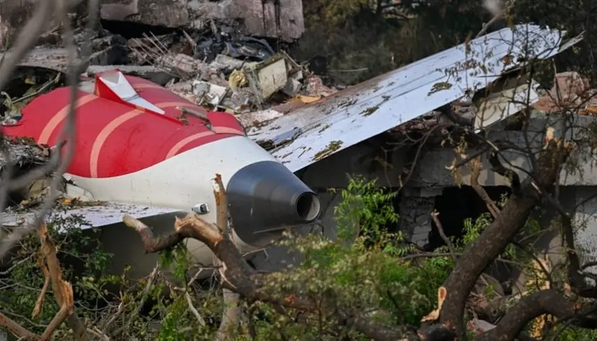 ارتفاع حصيلة ضحايا تحطم الطائرة الهندية إلى 279 قتيلاً