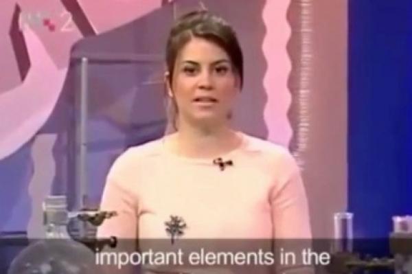 مذيعة تصاب بالإغماء على الهواء وهي تتحدث عن الأكسجين