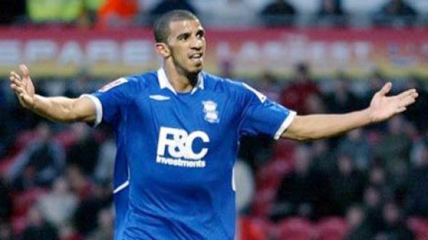 جماهير راسينغ الاسباني تنقلب على الجزائري بوعزة بسبب لاعب إسرائيلي !