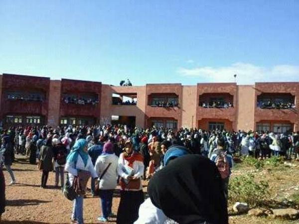 احتجاجا على قرار أستاذه ...تلميذ يحاول الانتحار داخل ثانوية بفاس!