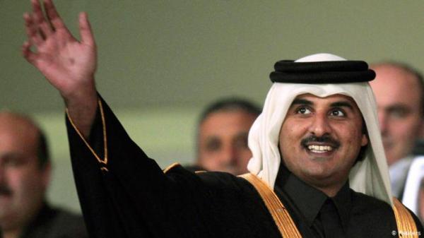 الشيخ تميم بن حمد لم يكن موجودا عندما اقتحم أربعة أشخاص منزله.
