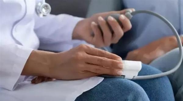 ماذا يعني سماع صوت النبض؟