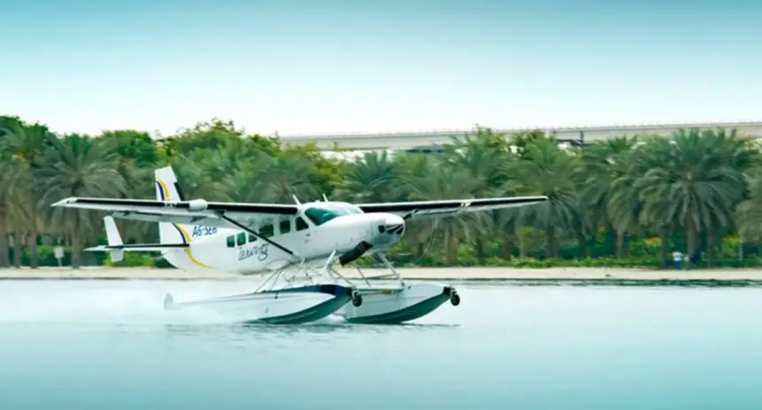 كوارث الطائرات تتواصل.. تحطم طائرة في الإمارات ووفاة قائدها ومرافقه‏‎