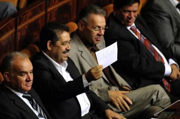 شباط يريد الدخول بقوة في الانتخابات المقبلة: الاستعانة بخبراء أمريكيين و وسائل التواصل الاجتماعي