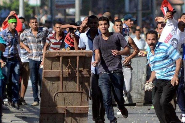 5 قتلى باشتباكات بين أنصار مرسي ومعارضيه في الإسكندرية