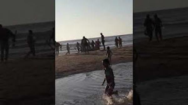 لحظة انطلاق حراكة من شاطئ أشقار - طنجة