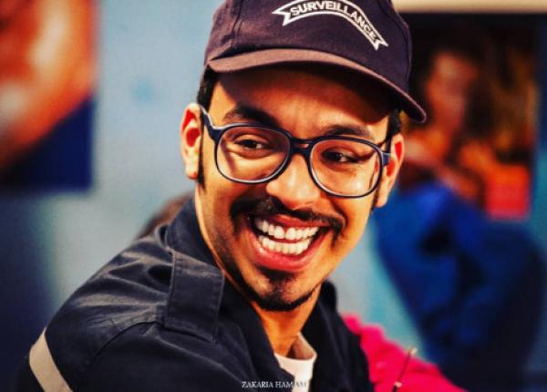 بعد فضيحة المقاطعة .. رشيد رفيق " كحلها " وهو يهاجم معجبة بعبارات سوقية حاطة جدا