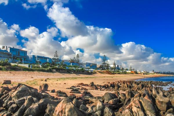 عاجل: فرح كبير بالصخيرات بعد نجاة المدينة من كارثة محققة.. الحمد لله خرجت سالمة