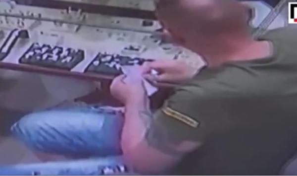 سائح يحاول سرقة خاتم ألماس عبر ابتلاعه.. والشرطة التركية تحاول إخراجه